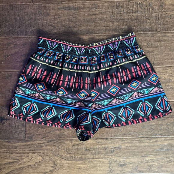 Pants - Colorful Shorts (S/M)